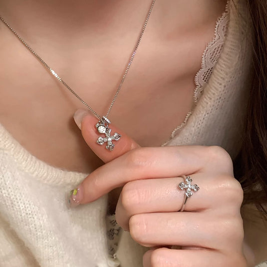 Lovely shining star full diamond necklace