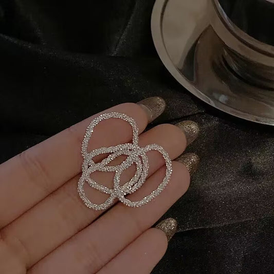 Sparkling silver ring for women